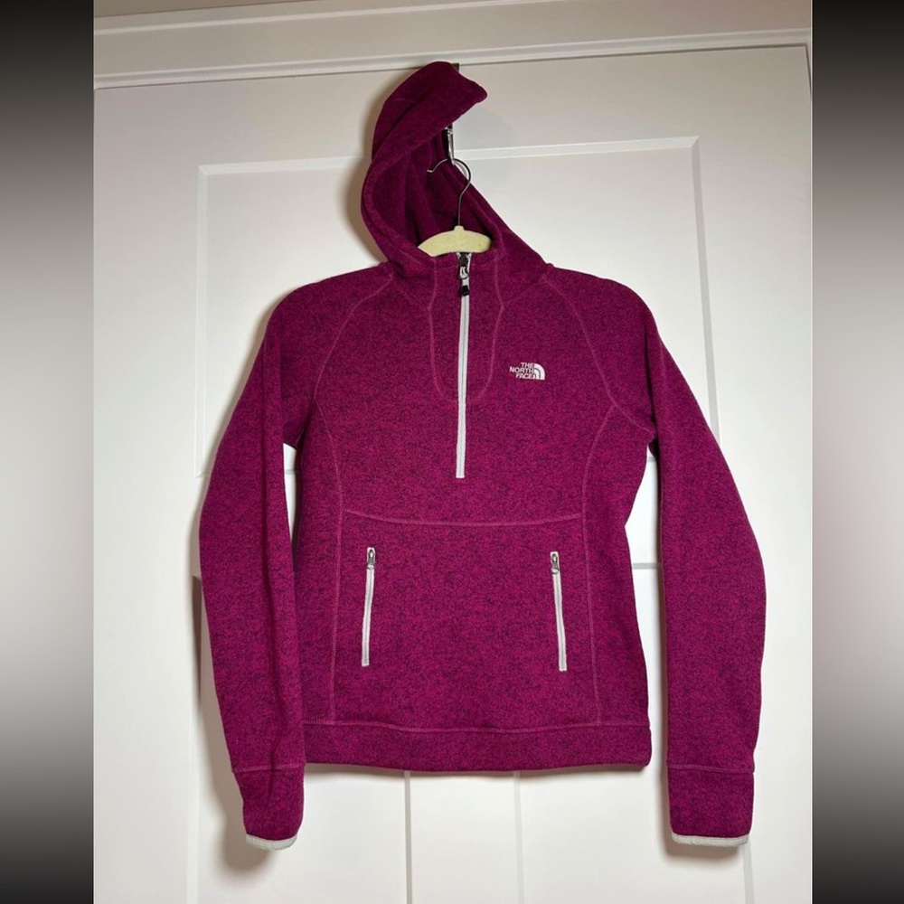 XS/Small North Face Knit Hoodie Sweatshirt, Size XS But Fits Bigger